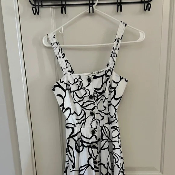 White House Black Market Monochrome Floral Midi Dress - Picture 3 of 5